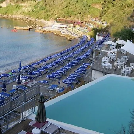 펜션 Terrazza Baia Blu 레리치